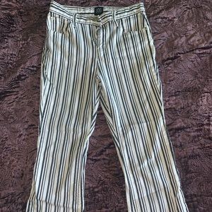 BDG stripped semi-crop jeans